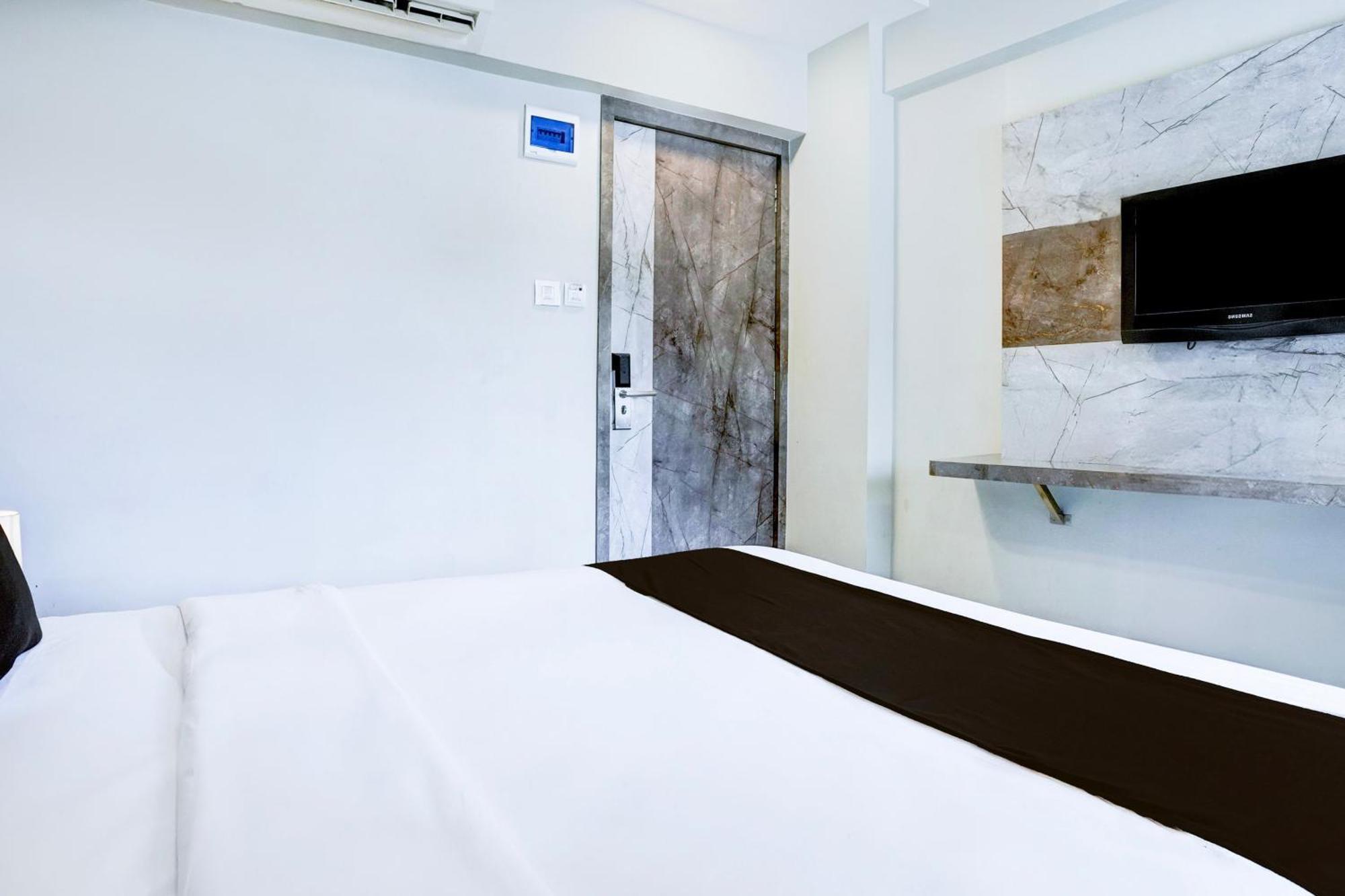 Turambhe Super Townhouse Oak Vashi酒店 外观 照片
