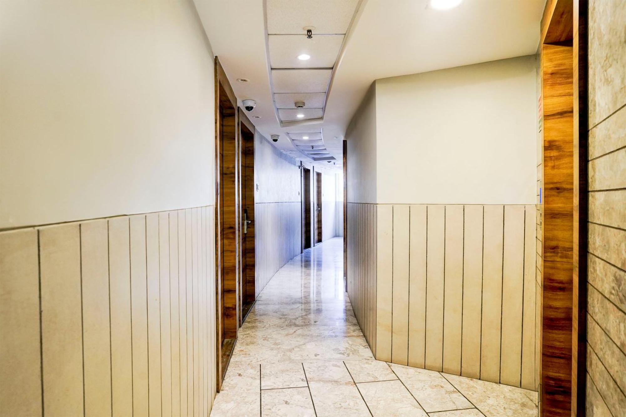 Turambhe Super Townhouse Oak Vashi酒店 外观 照片